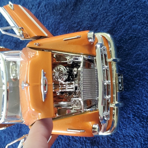 Dub City Die Cast Metal 1953 convertible Chevy Bel Air - Picture 2 of 3